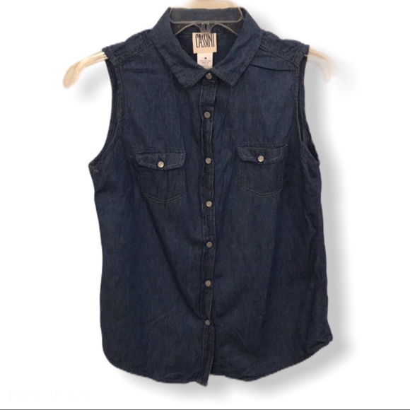 Chambray button down sleeveless shirt!!! - Picture 1 of 2